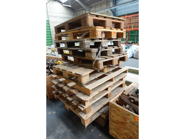 Bak met hout & paletten - afbeelding 5 van  8