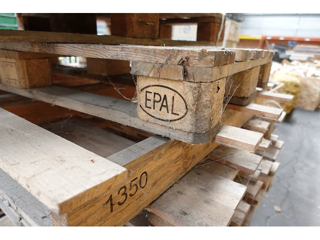 Bak met hout & paletten - afbeelding 8 van  8