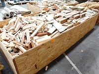 Bak met hout
