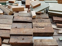 Bak met hout - afbeelding 2 van  4