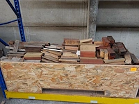 Bak met hout