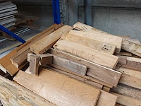 Bak met hout - afbeelding 2 van  4