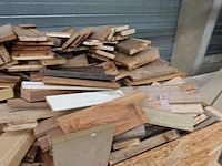 Bak met hout - afbeelding 4 van  4