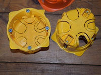 Bak met inhoud legrand batibouw inbouwdoos - afbeelding 3 van  3
