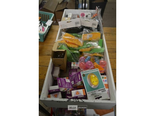 Bak met inhoud - afbeelding 1 van  5