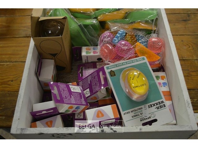 Bak met inhoud - afbeelding 2 van  5