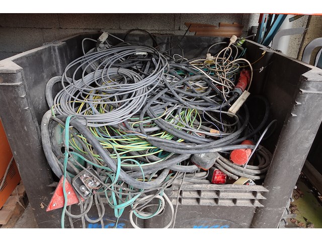 Bak met kabel - afbeelding 10 van  17