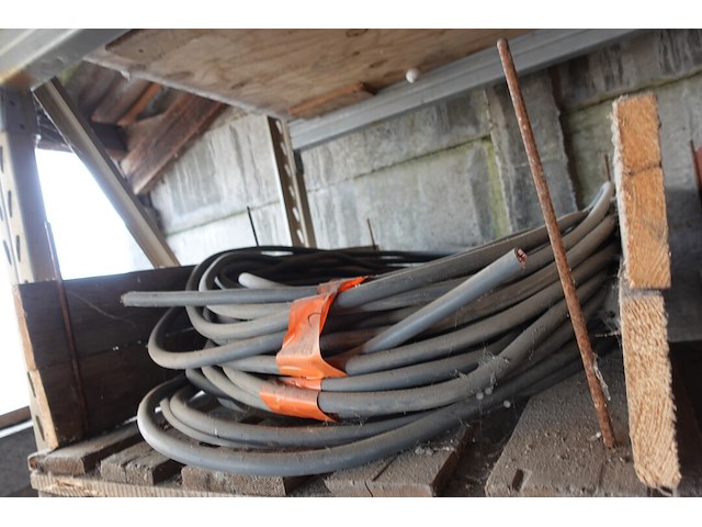 Bak met kabel - afbeelding 13 van  17