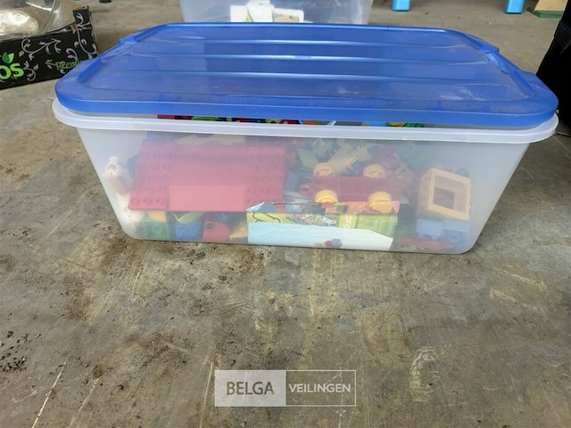 Bak met lego blokjes - afbeelding 1 van  2