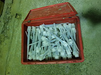 Bak met mengspuiten 2componenten - afbeelding 1 van  1