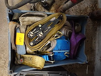 Bak met spanbanden - afbeelding 1 van  2