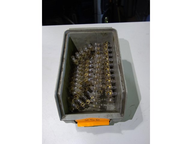 Bak metglazen verbindingsklemmen - afbeelding 1 van  1