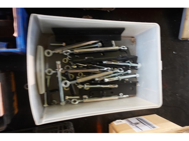 Bak montagemateriaal - afbeelding 1 van  1