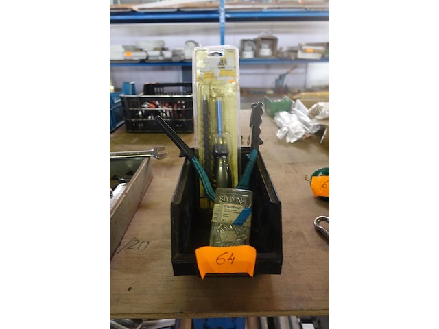 Bak popnagels en tang en schroevendraaier met flexibele as - afbeelding 1 van  3