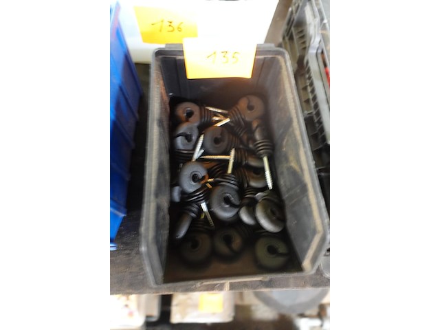 Bak ringisolators voor schrikdraad - afbeelding 1 van  2