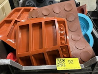 Bak siliconen bakvormen - afbeelding 1 van  4