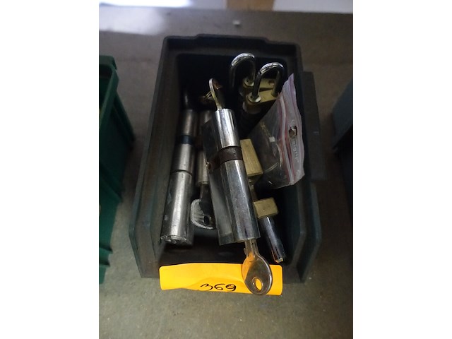 Bak sloten - afbeelding 1 van  4