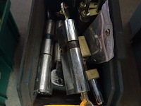 Bak sloten - afbeelding 1 van  4