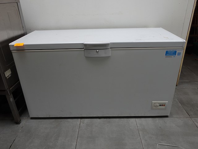 Bakdiepvriezer beko + inhoud - afbeelding 1 van  4