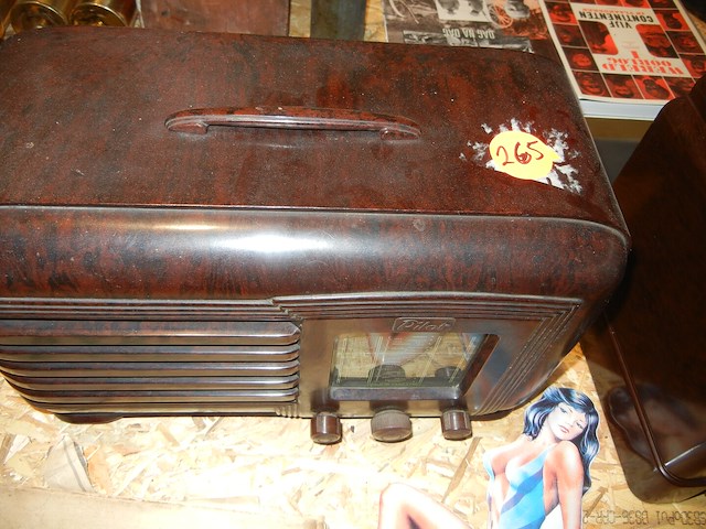 Bakeliet radio pilot - afbeelding 1 van  2