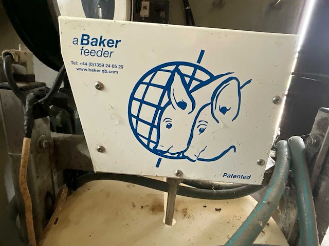 Baker feeder voerautomaat (2x) - afbeelding 3 van  9