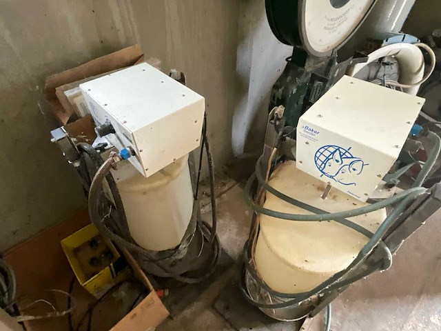 Baker feeder voerautomaat (2x) - afbeelding 8 van  9