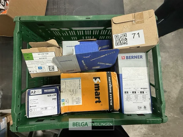 Bakje met deilbouten en schroeven - afbeelding 1 van  6