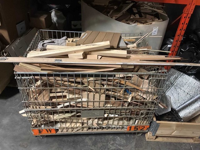 Bakken met brandhout (2x) - afbeelding 2 van  4