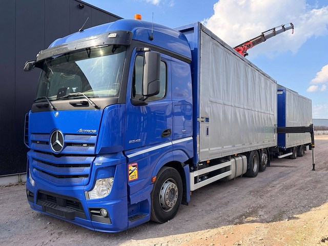 Bakwagen vrachtwagen mercedes-benz actros 2645 6x2 diesel 2016 - afbeelding 1 van  1