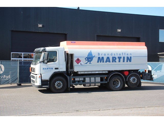 Bakwagen vrachtwagen volvo fm9 300 6x2 diesel 300pk 2005 - afbeelding 1 van  1