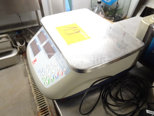 Balance, merk ohaus type: ra-111 nummer: ra006/50-6em max: nce, merk ohaus type: ra-111 artikelnr.: ra006/50-6 merk ohaus type: ra-111 nummer: rbmarqa ype: ra-111 nummer: ra006/50-6em max: 15 kg/min 100 - afbeelding 3 van  3