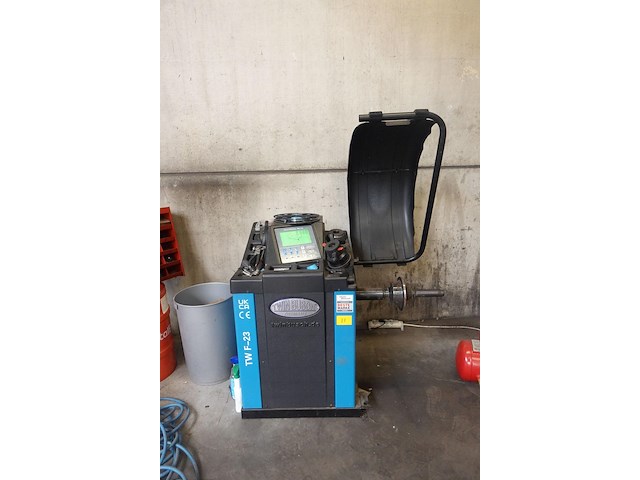 Balanceermachine twinbusch - afbeelding 1 van  7
