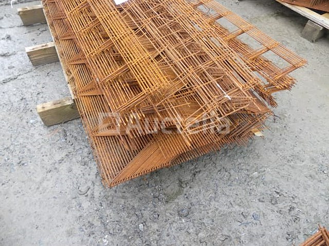 Balans van 10 cm rechte betonnen afstandhouders - afbeelding 2 van  3