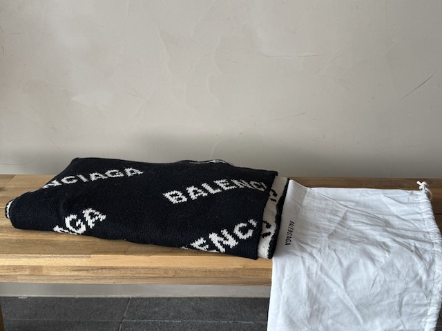 Balenciaga sjaal - afbeelding 1 van  4