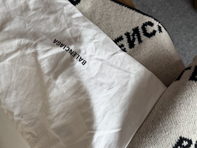 Balenciaga sjaal - afbeelding 4 van  4