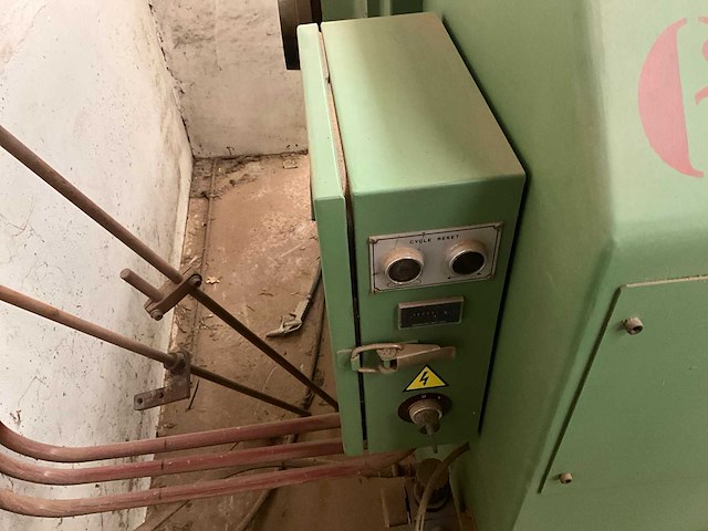 Balestrini pennenbank met pennenafronder - afbeelding 3 van  7