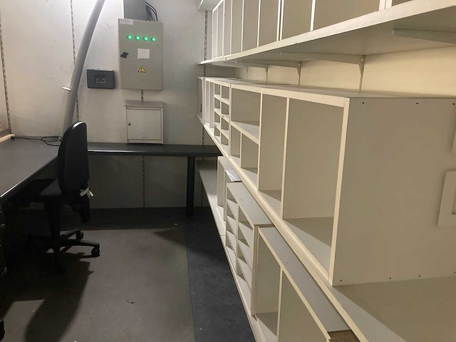 Baliemeubels, bureau meubilair en materiaal - afbeelding 2 van  55