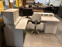 Baliemeubels, bureau meubilair en materiaal - afbeelding 3 van  55