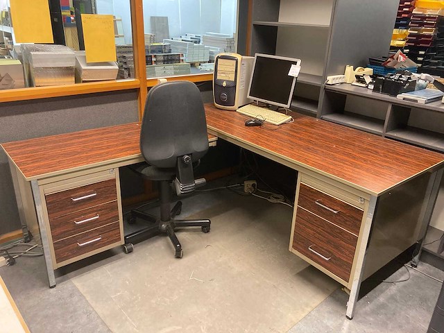 Baliemeubels, bureau meubilair en materiaal - afbeelding 5 van  55