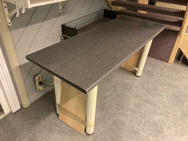 Baliemeubels, bureau meubilair en materiaal - afbeelding 7 van  55