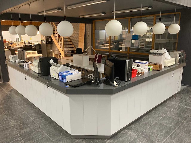 Baliemeubels, bureau meubilair en materiaal - afbeelding 1 van  55