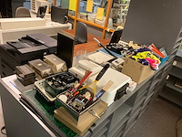 Baliemeubels, bureau meubilair en materiaal - afbeelding 16 van  55