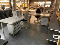 Baliemeubels, bureau meubilair en materiaal - afbeelding 12 van  55