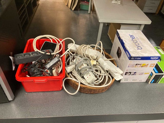 Baliemeubels, bureau meubilair en materiaal - afbeelding 30 van  55