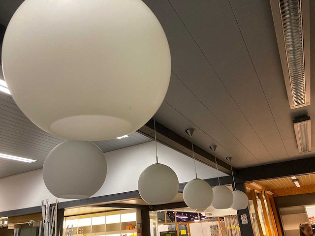 Baliemeubels, bureau meubilair en materiaal - afbeelding 36 van  55