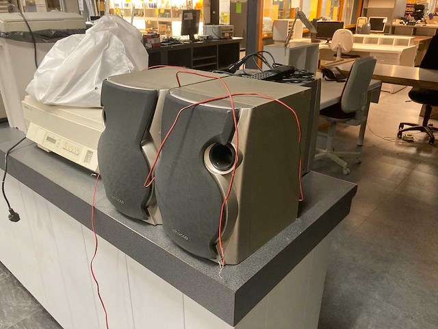 Baliemeubels, bureau meubilair en materiaal - afbeelding 40 van  55