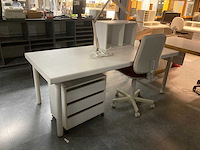 Baliemeubels, bureau meubilair en materiaal - afbeelding 52 van  55