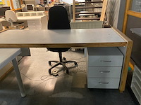 Baliemeubels, bureau meubilair en materiaal - afbeelding 53 van  55