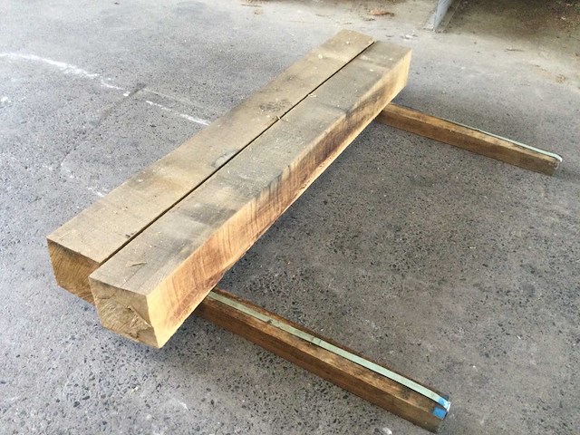 Balken eiken 1850 x 175 x 175 mm ( 2 x ) - afbeelding 1 van  5