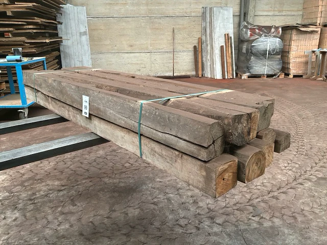 Balken in teak hout (10x) - afbeelding 2 van  5